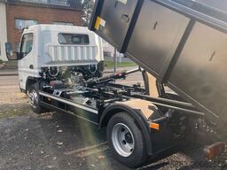 FUSO Canter 7 C 18 mit Abrollkipper HIAB