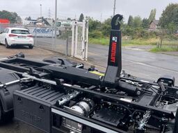 FUSO Canter 7 C 18 mit Abrollkipper HIAB