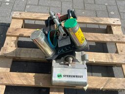 STEELWRIST TMX S30 -180HA | TILT QUICKCOUPLER | TILTING CO...