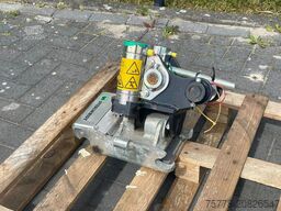 STEELWRIST TMX S30 -180HA | TILT QUICKCOUPLER | TILTING CO...