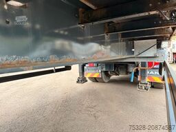 SCHWARZMÜLLER J-Serie 3 Achsen Baustoffpritsche Liftachse