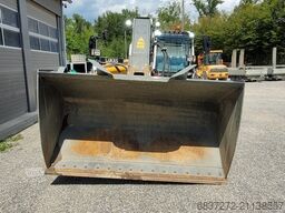 Liebherr T60.9 S Telelader