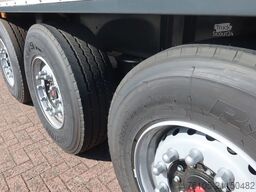 Wielton 3 Asser. Gesloten met Dhollandia klep 2500 kg L...