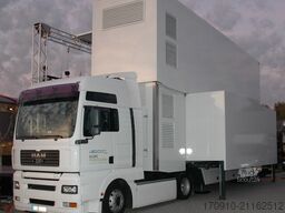 Eilers Fahrzeugbau PromoCar Stage mit Baubuch für fliegende