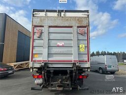 Scania R480 3 axle container truck with/ lift.