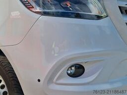 MERCEDES-BENZ 30 Sitzer Schul- Transferbus 519 Lagerfahrzeug