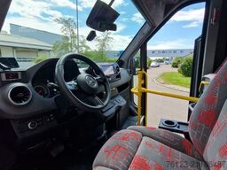 MERCEDES-BENZ 30 Sitzer Schul- Transferbus 519 Lagerfahrzeug