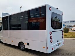 MERCEDES-BENZ 30 Sitzer Schul- Transferbus 519 Lagerfahrzeug