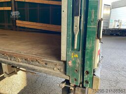 Schmitz Cargobull 3Achs Mega Hubdach Palettenanschlag 435 50R19.5
