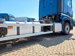 MERCEDES-BENZ Actros 2553 / Retarder / Ldbw / Lenkachse / 6E