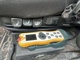 VOLVO 450 8x4 Abrollkipper MEILLER Kran PENZ 17L8.50R