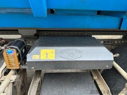VOLVO 450 8x4 Abrollkipper MEILLER Kran PENZ 17L8.50R