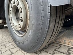 VOLVO 450 8x4 Abrollkipper MEILLER Kran PENZ 17L8.50R