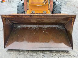 Case 1825 | 17 KW | 4x4 | Kompaktlader mit Schaufel