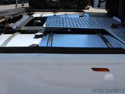 Iveco S-Way 530 Retarder Safety Lock 2Tanks Navi LED
