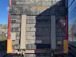 Ekeri box semi-trailer with full side opening and lift