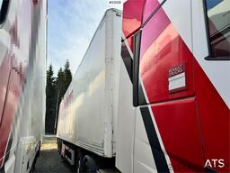 Ekeri box semi-trailer.
