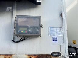 Schmitz box semi-trailer with refrigeration/freezer unit –