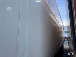 Schmitz box semi-trailer with refrigeration/freezer unit –