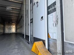Schmitz box semi-trailer with refrigeration/freezer unit –