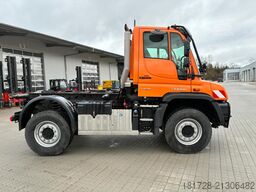 Mercedes-Benz Unimog U 430 mit Leistungshydraulik, EAS