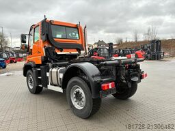 Mercedes-Benz Unimog U 430 mit Leistungshydraulik, EAS