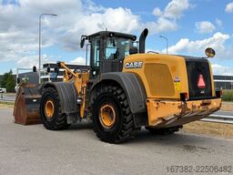 Case 1021F
