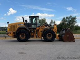 Case 1021F