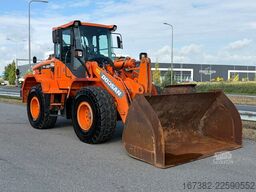 Doosan DL250-3