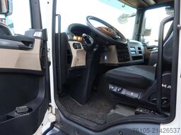 Heiwo TGM 15.290 Trekker + Heiwo city trailer geïsole...