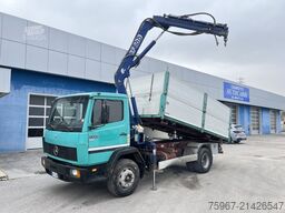 Camion à benne tridirectionnelle avec grue Mercedes-Benz 1320