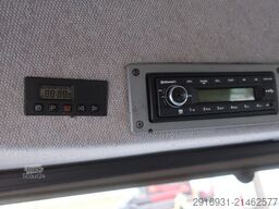 MERCEDES-BENZ Nr.31 Vario 614 D / AHK / SHZ / DoKa 9 Sitzer