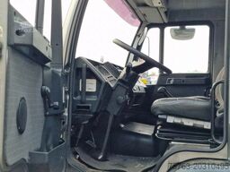 MAN TGL 12.220 LL 4x2 Box , loading lift