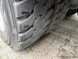 Mercedes-Benz Actros 2548 LS 6X2 Kran HMF 3220 bis 16 Meter