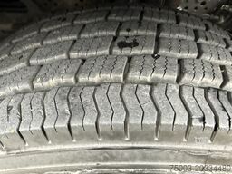 Mercedes-Benz Actros 2548 LS 6X2 Kran HMF 3220 bis 16 Meter