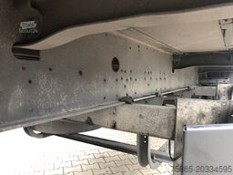Schmitz Cargobull SCB S3B / Box Trailer / Loadlift 2000 kg / APK ...