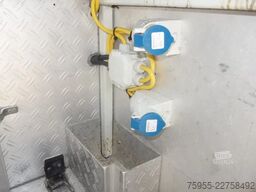 MAN LE 220C GODIVA POMP 2000 LITER TANK,MANUAL GEARBOX