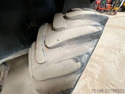 JCB 6 TST