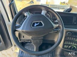MAN TGX 33.640 6x4 Tractor unit w/ hydraulics