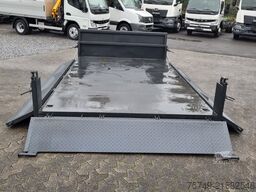 ungesetzt Abrollcontainer City 2.0-2.3 x 3.8-4.0m Stapel