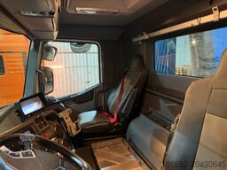 Renault C480 8x4 TRIDEM + CRANE (20m!) PALFINGER PK3300...