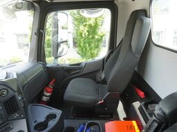 Mercedes-Benz Arocs 2633 flatbed truck / Crane FASSI