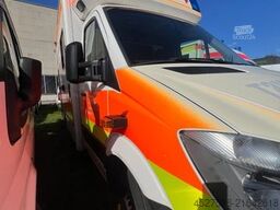 MERCEDES-BENZ Sprinter II 516 *KTW/RTW/RETTUNGSFAHRZEUG*KOFFER