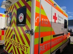 MERCEDES-BENZ Sprinter II 516 *KTW/RTW/RETTUNGSFAHRZEUG*KOFFER