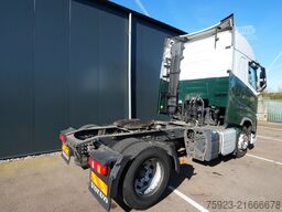 Volvo FH 420 tractor unit