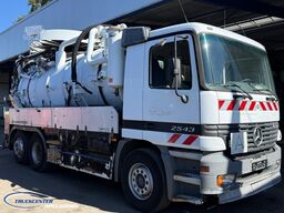 Mercedes-Benz Actros 2543 Kroll opbouw, Niet geheel werkend