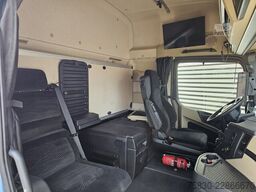 Mercedes-Benz 3353 8x4 / FASSI 71  T/M + JIB / CRANE / KRAN