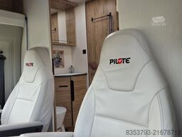 Pilote P696U