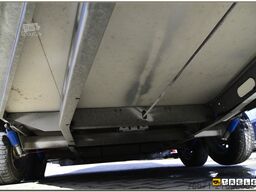 Humbaur Xanthos 2400