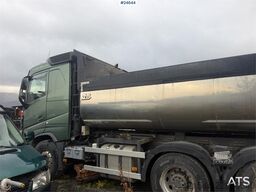 Volvo FH540 6x2 tipper with underbody blade, snowplow mo